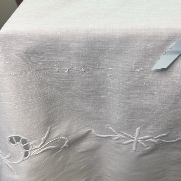Vintage European Linen Embroidery Cutwork Table Cloth 93” x 126” - Picture 11 of 16